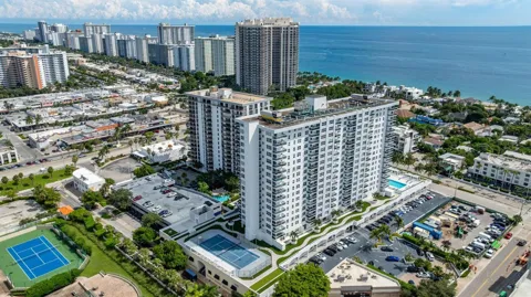 3015 OCEAN BOULEVARD #8B