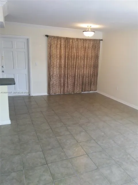 1919 Plunkett St #7