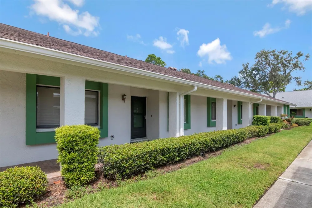 2569 LAURELWOOD DRIVE #11B Clearwater, FL 33763