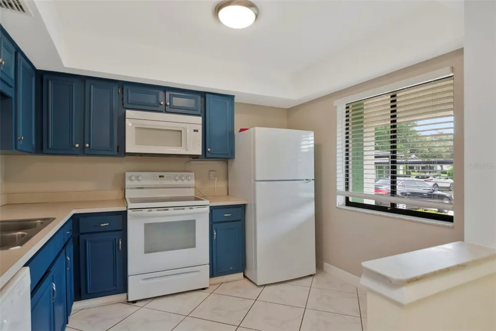 2569 LAURELWOOD DRIVE #11B Clearwater, FL 33763