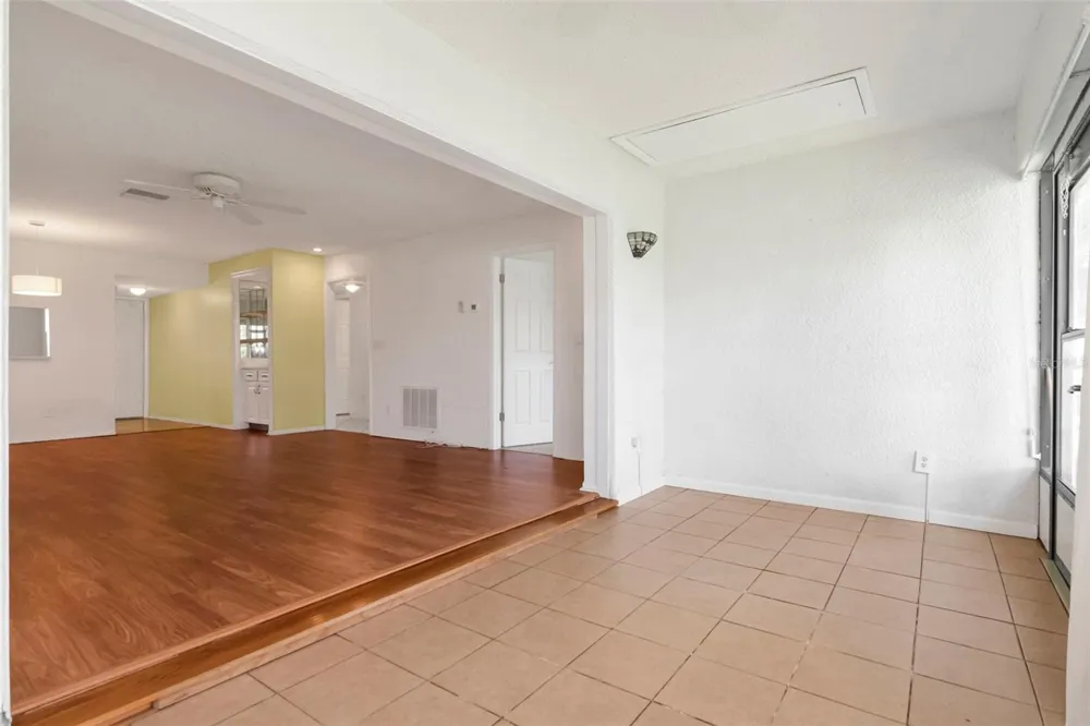 2569 LAURELWOOD DRIVE #11B Clearwater, FL 33763