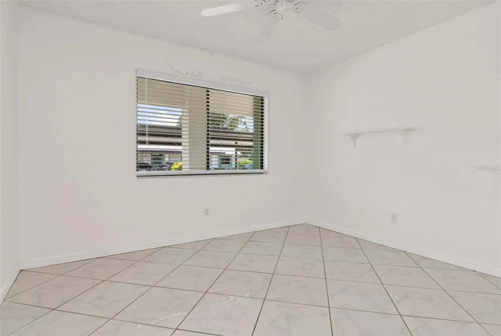 2569 LAURELWOOD DRIVE #11B Clearwater, FL 33763