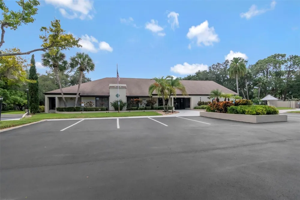 2569 LAURELWOOD DRIVE #11B Clearwater, FL 33763