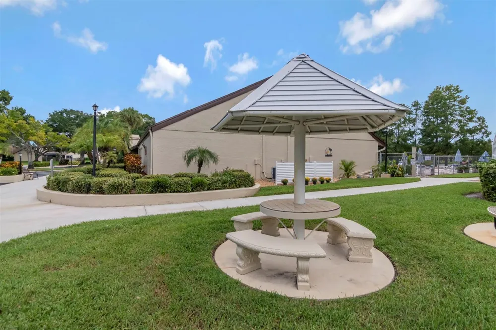 2569 LAURELWOOD DRIVE #11B Clearwater, FL 33763