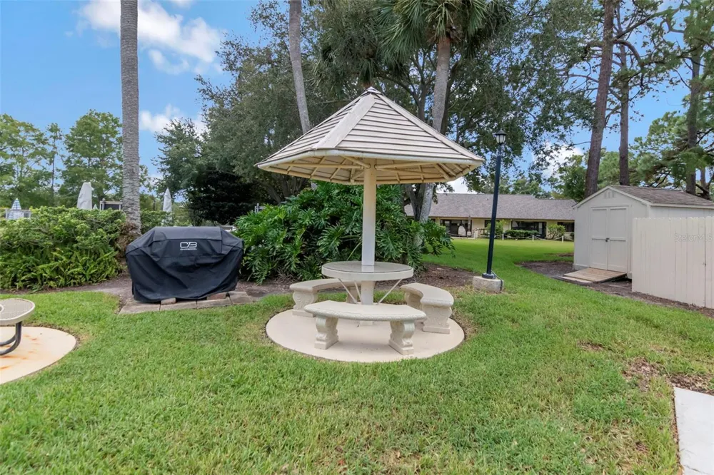 2569 LAURELWOOD DRIVE #11B Clearwater, FL 33763