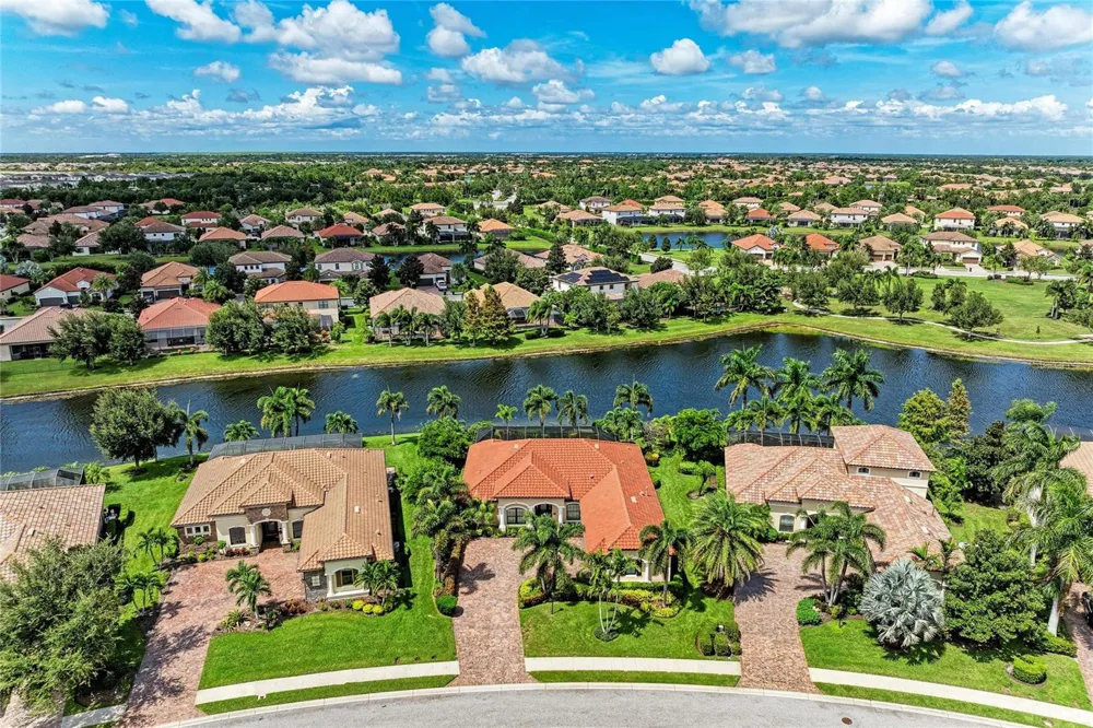 13213 BRIDGEPORT CROSSING Bradenton, FL 34211
