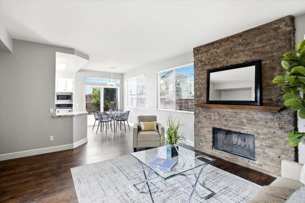 2043 Dawn View Glen Escondido, CA 92026