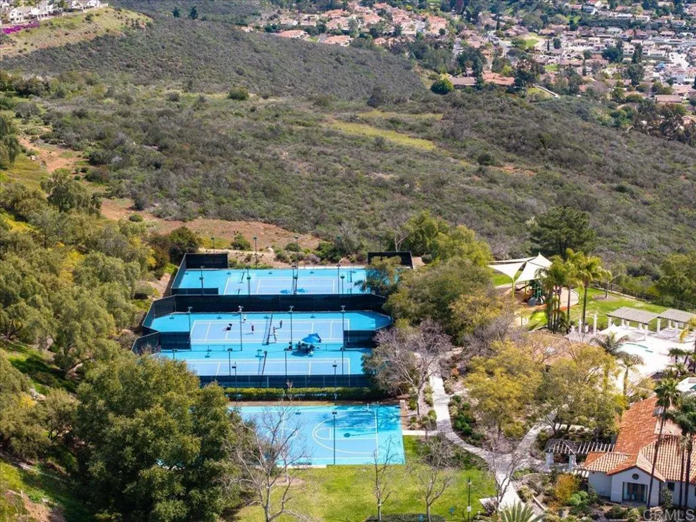 2043 Dawn View Glen Escondido, CA 92026