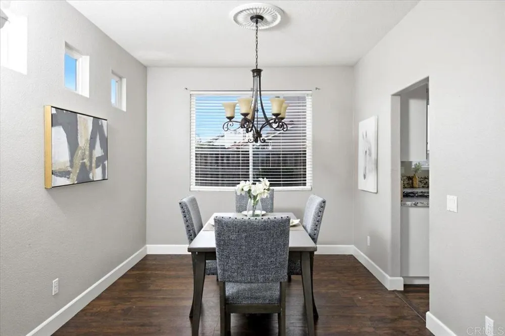 2043 Dawn View Glen Escondido, CA 92026