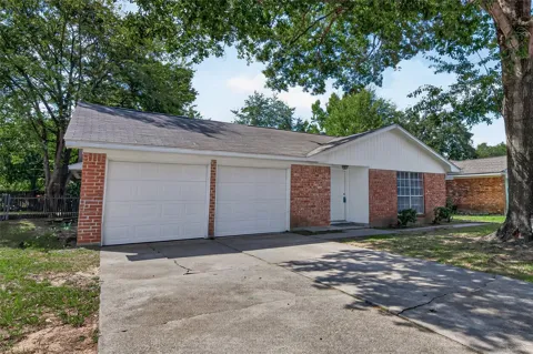 214 Crest Hill Drive