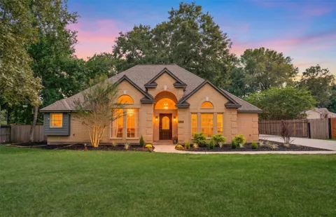 1107 Chateau Woods Parkway Drive