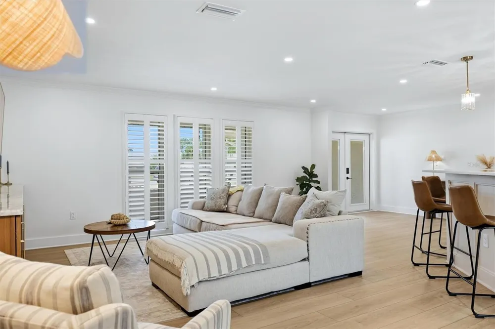 4865 GREYWOOD LANE Sarasota, FL 34235