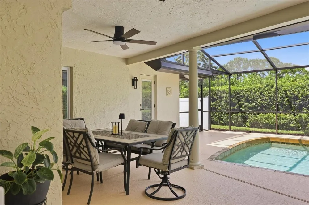 4865 GREYWOOD LANE Sarasota, FL 34235