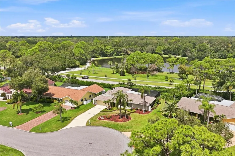 4865 GREYWOOD LANE Sarasota, FL 34235