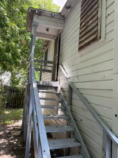 215 3rd Avenue