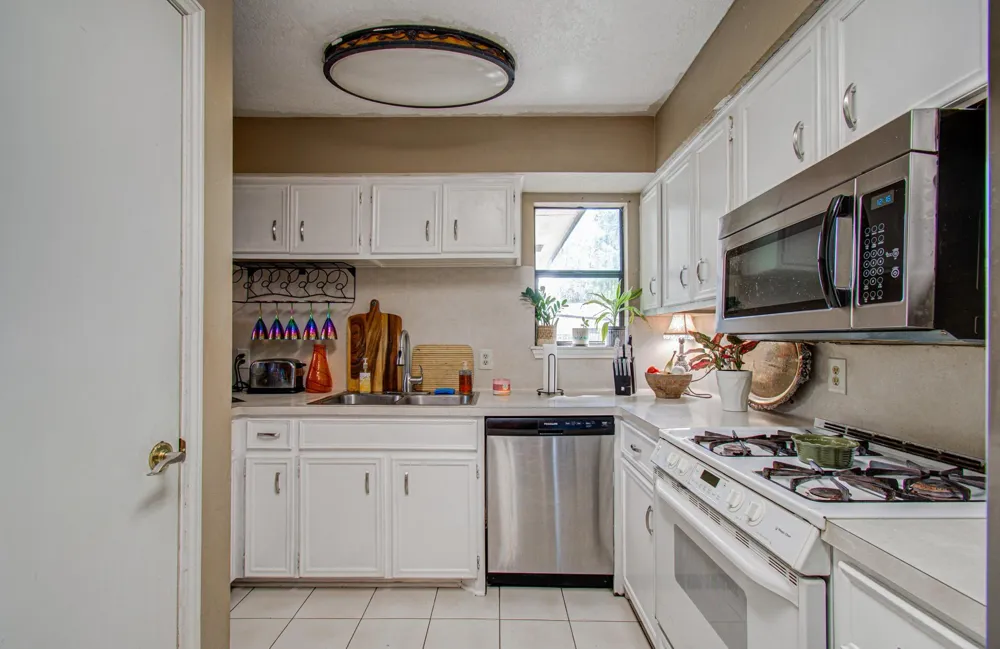 338 Banyan Street Lake Jackson, TX 77566