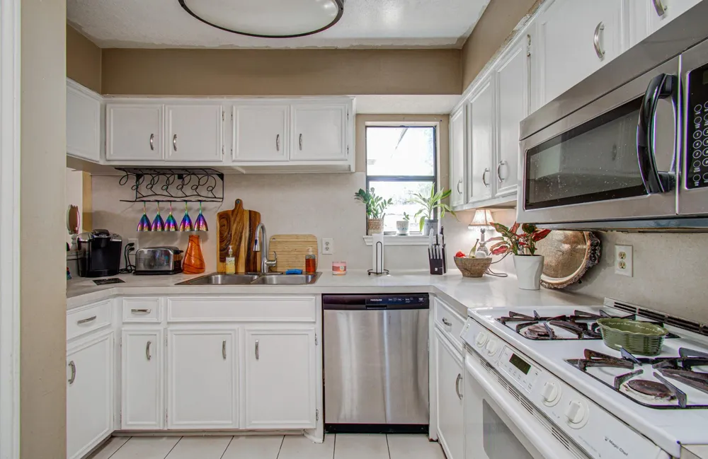 338 Banyan Street Lake Jackson, TX 77566