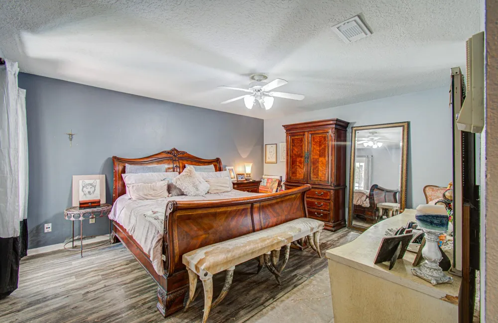 338 Banyan Street Lake Jackson, TX 77566