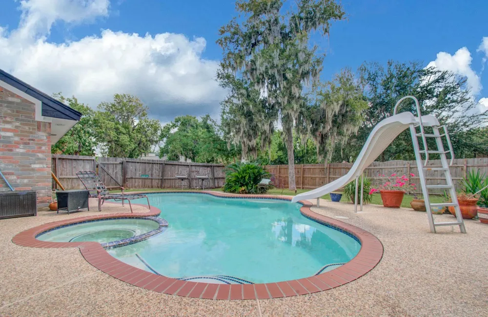 338 Banyan Street Lake Jackson, TX 77566
