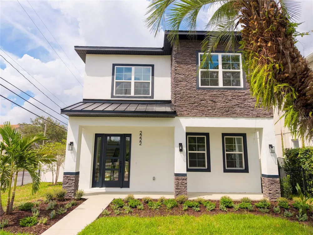 2222 DELANEY AVENUE Orlando, FL 32806