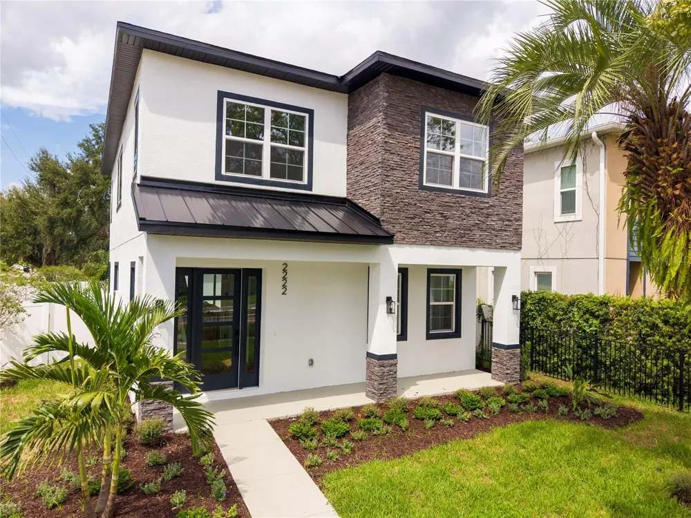 2222 DELANEY AVENUE Orlando, FL 32806