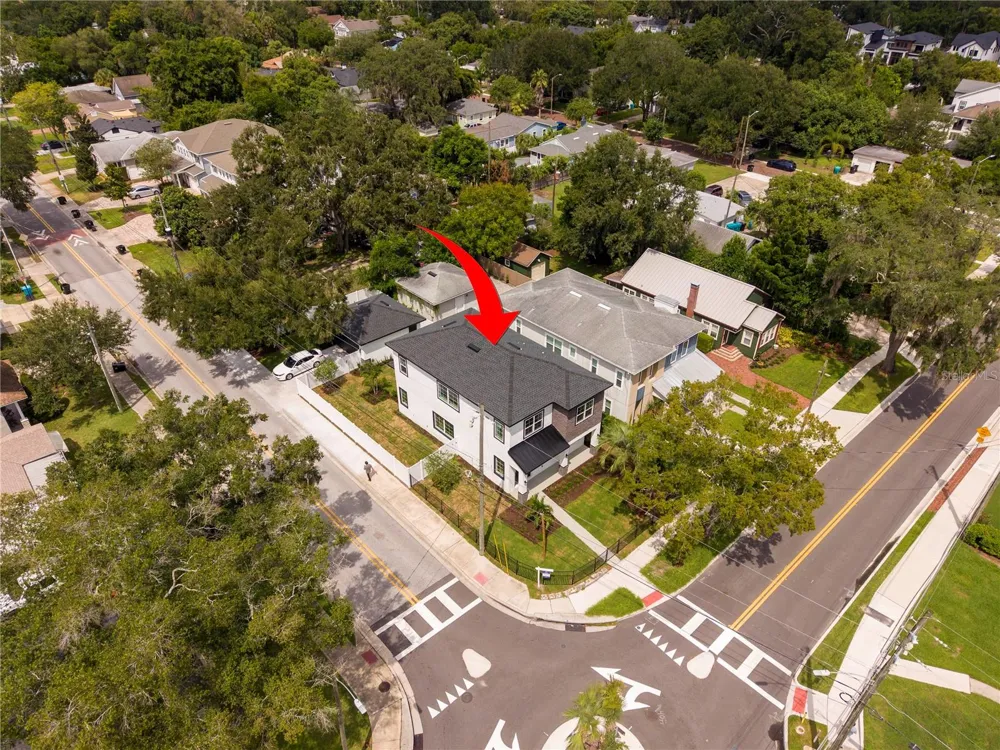 2222 DELANEY AVENUE Orlando, FL 32806