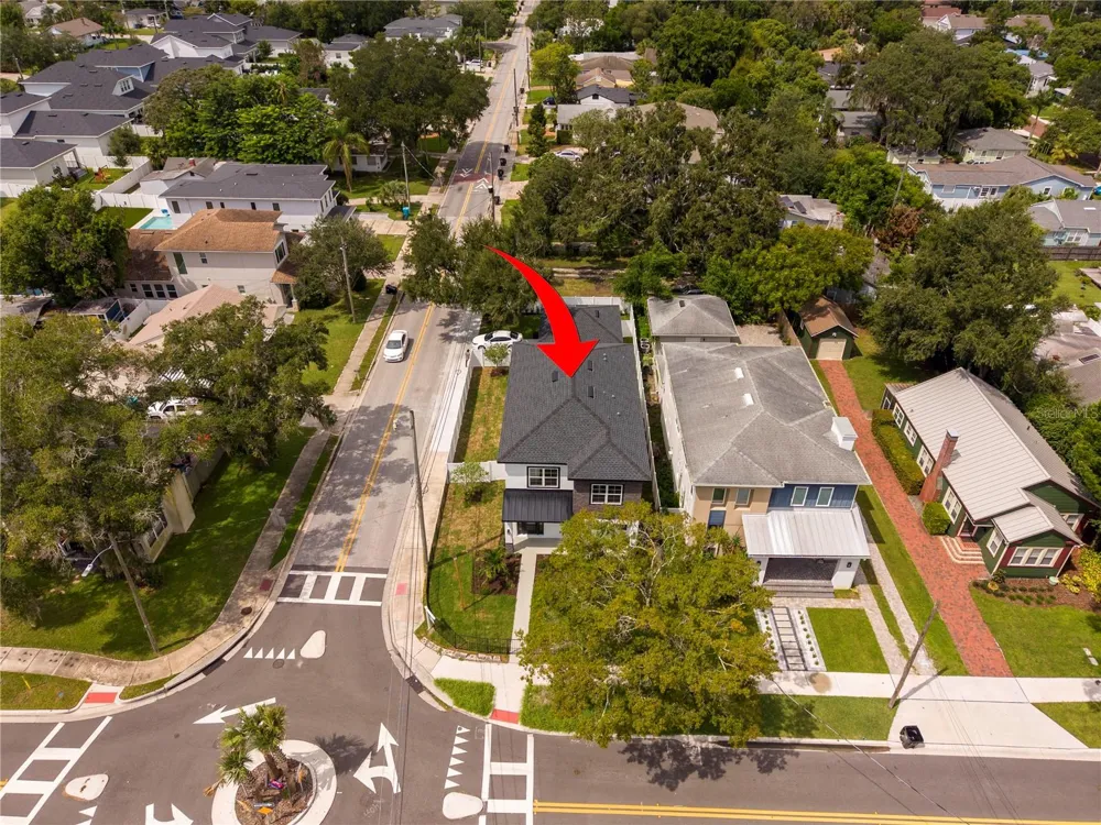 2222 DELANEY AVENUE Orlando, FL 32806