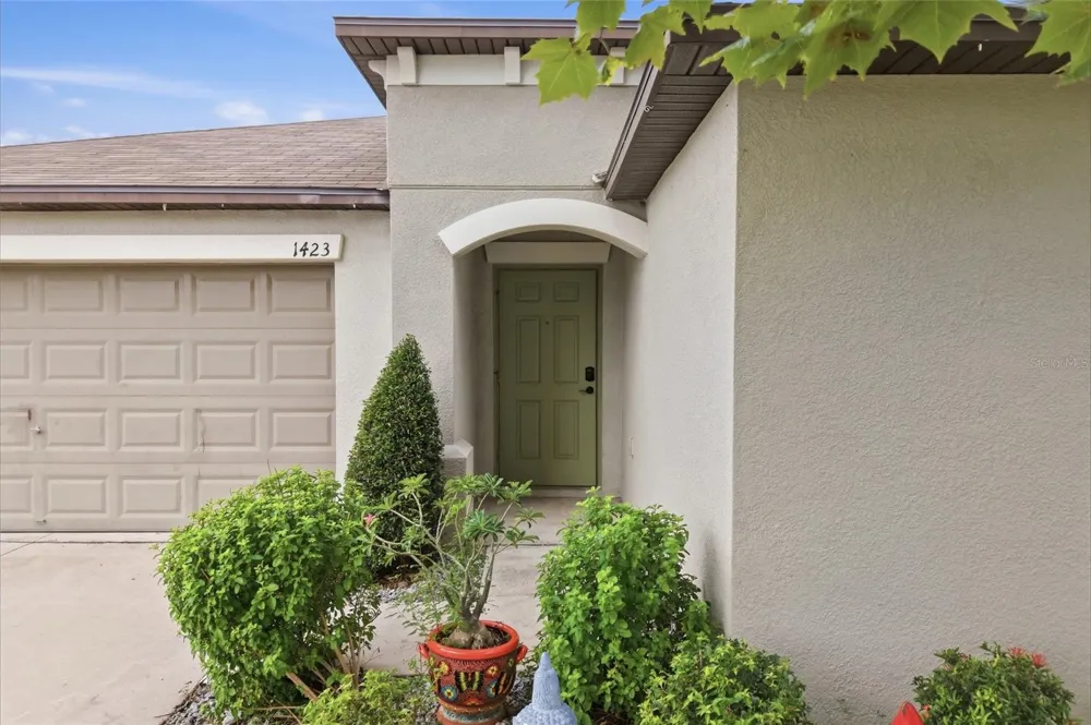 1423 GOLDEN GLOW DRIVE Ruskin, FL 33570