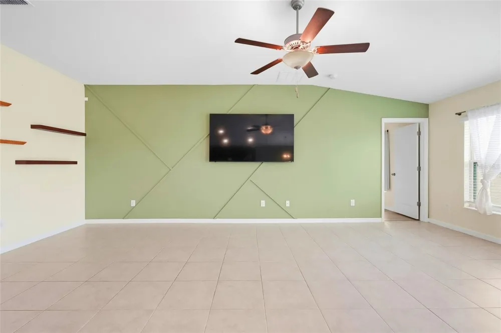 1423 GOLDEN GLOW DRIVE Ruskin, FL 33570