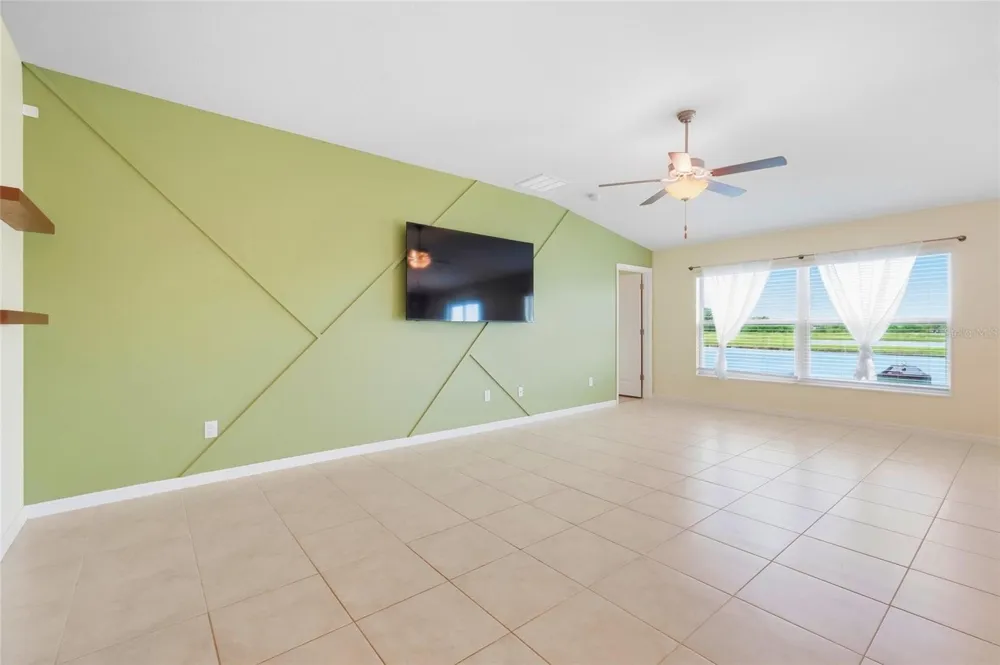 1423 GOLDEN GLOW DRIVE Ruskin, FL 33570