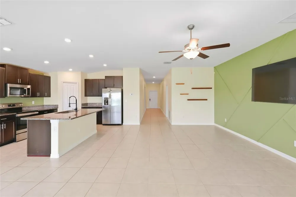 1423 GOLDEN GLOW DRIVE Ruskin, FL 33570