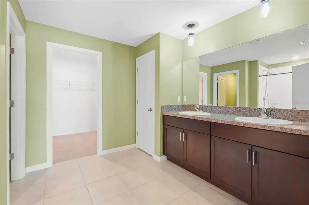 1423 GOLDEN GLOW DRIVE Ruskin, FL 33570