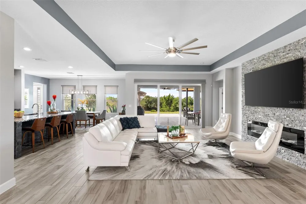 5118 LAKE TOSCANA DRIVE Wimauma, FL 33598