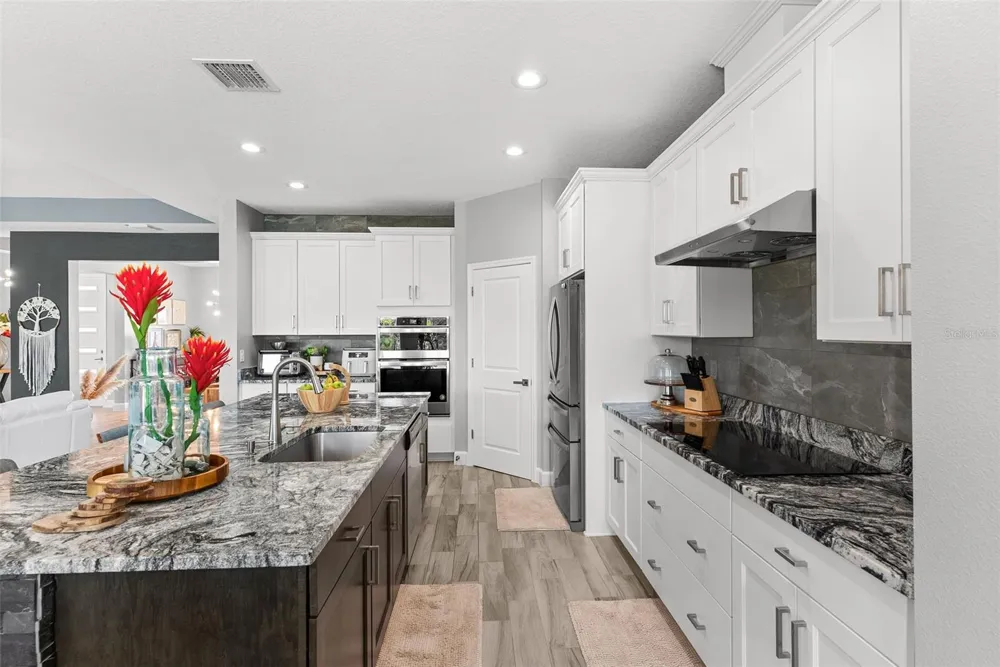 5118 LAKE TOSCANA DRIVE Wimauma, FL 33598
