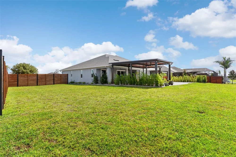 5118 LAKE TOSCANA DRIVE Wimauma, FL 33598