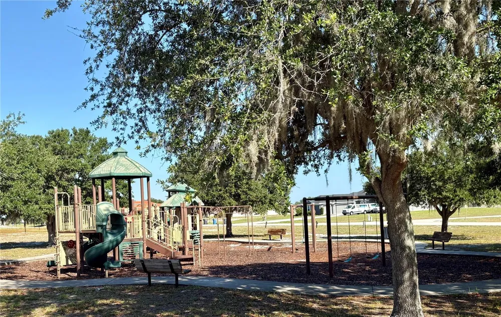 5118 LAKE TOSCANA DRIVE Wimauma, FL 33598