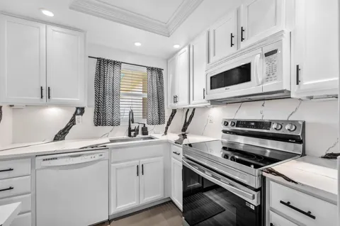 806 SE 7TH STREET #408