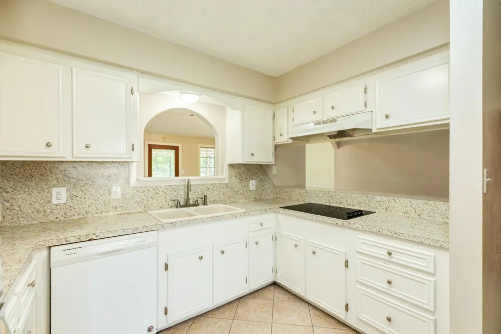 232 Wayne Dr Clute, TX 77531