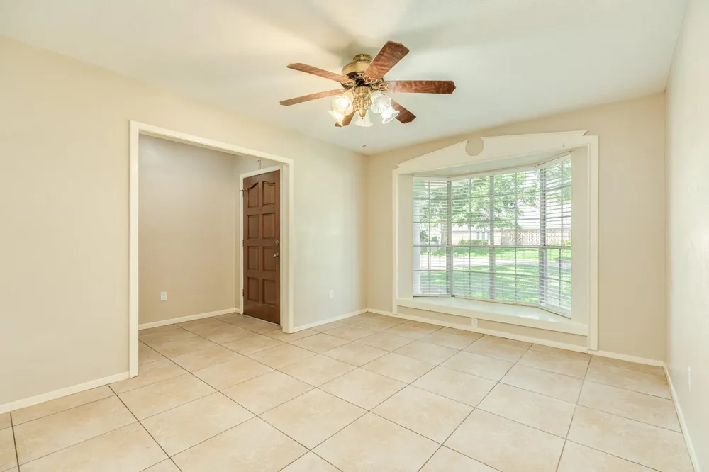 232 Wayne Dr Clute, TX 77531