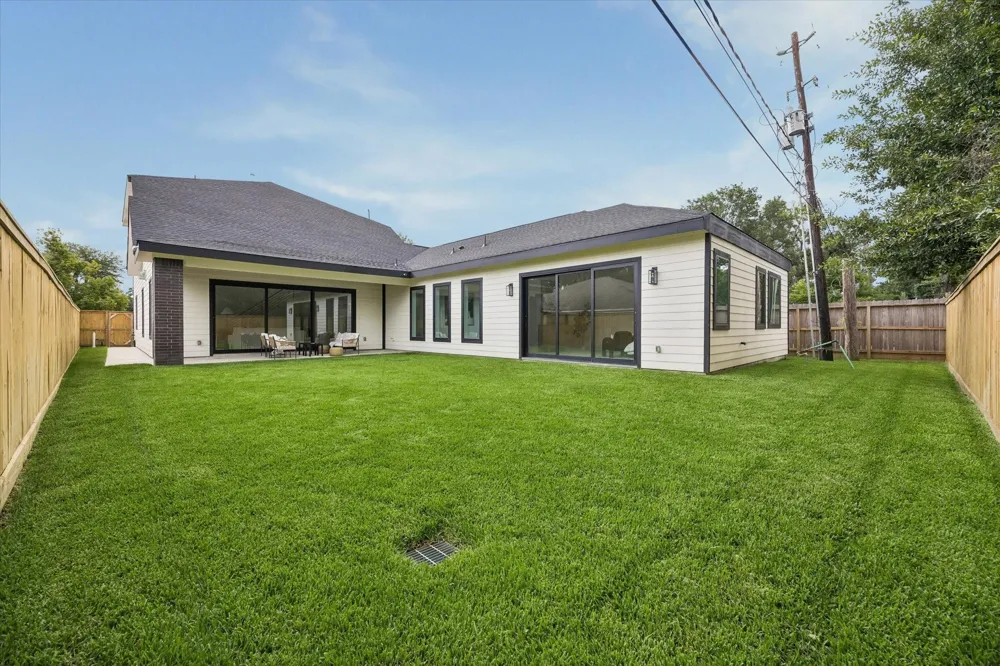 1302 Springrock Lane Houston, TX 77055