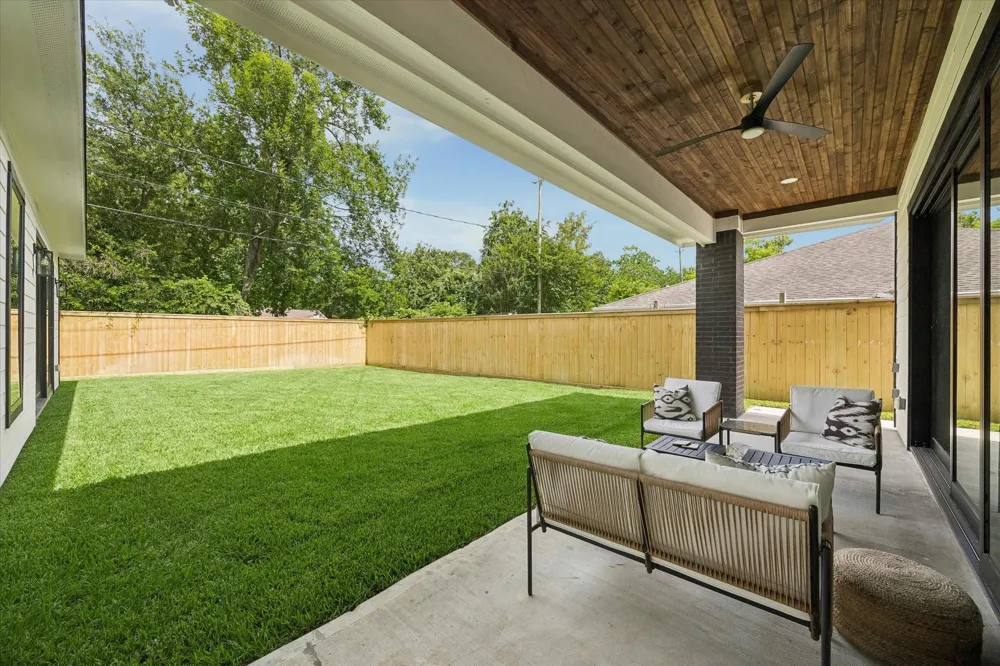 1302 Springrock Lane Houston, TX 77055