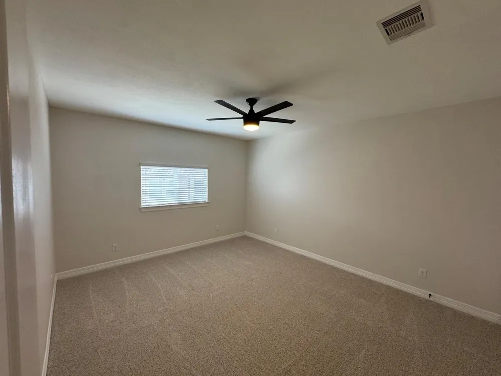 22 W Oaks Drive Pasadena, TX 77058