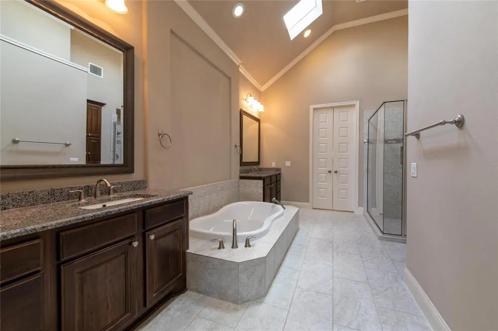 98 Braided Branch Drive Tomball, TX 77375