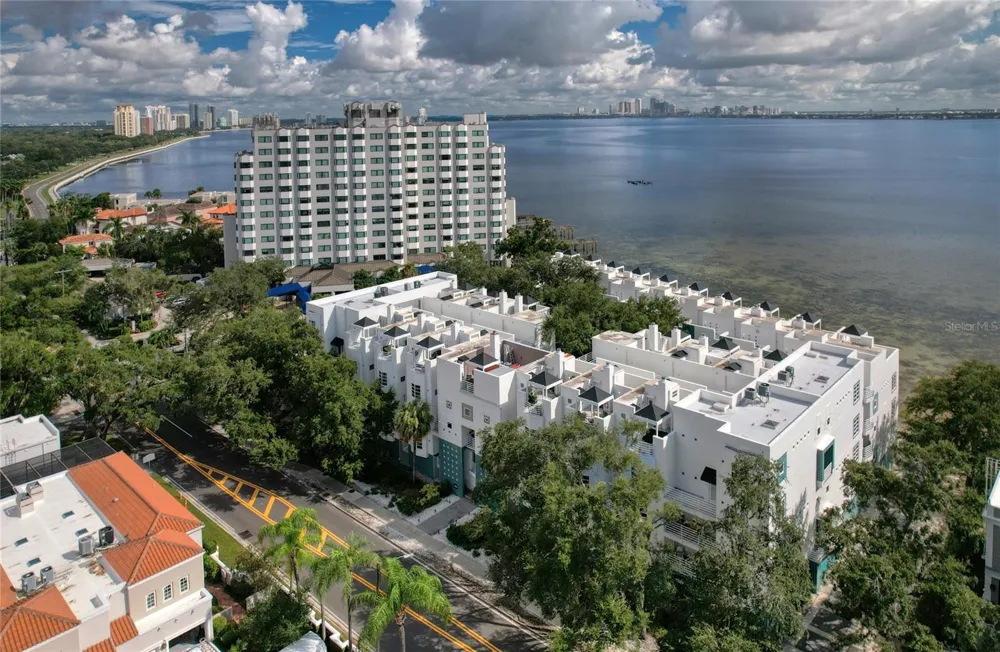 4950 BAYSHORE BOULEVARD #16 Tampa, FL 33611