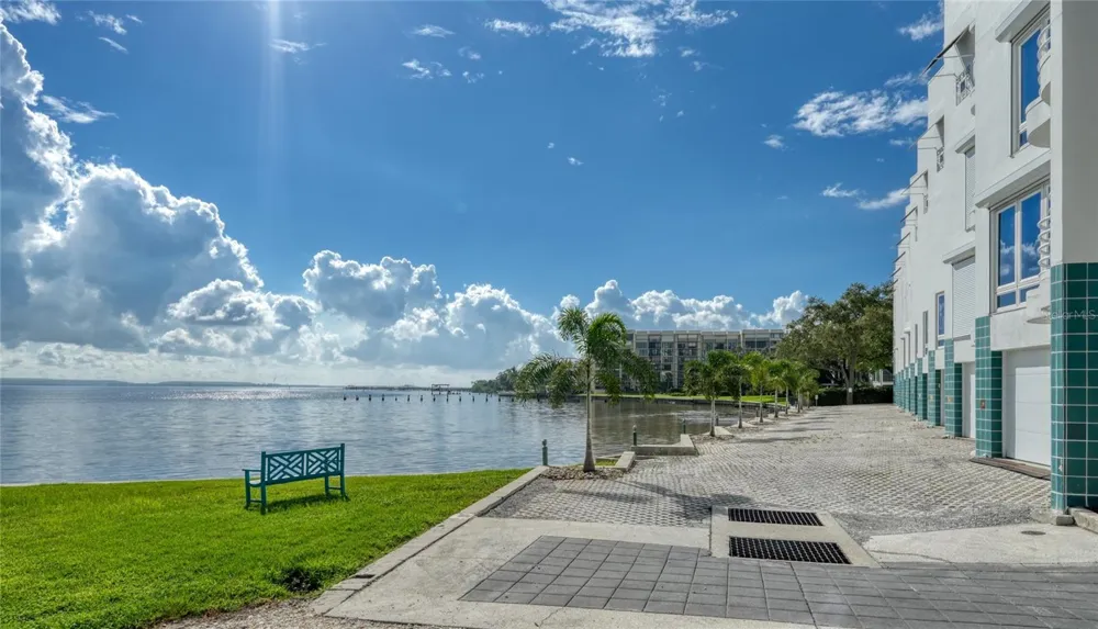 4950 BAYSHORE BOULEVARD #16 Tampa, FL 33611