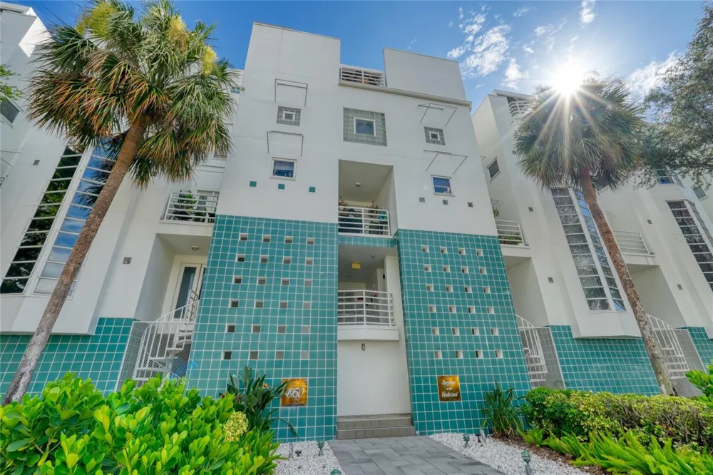 4950 BAYSHORE BOULEVARD #16 Tampa, FL 33611
