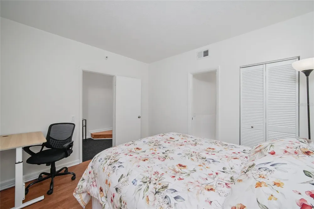 4950 BAYSHORE BOULEVARD #16 Tampa, FL 33611