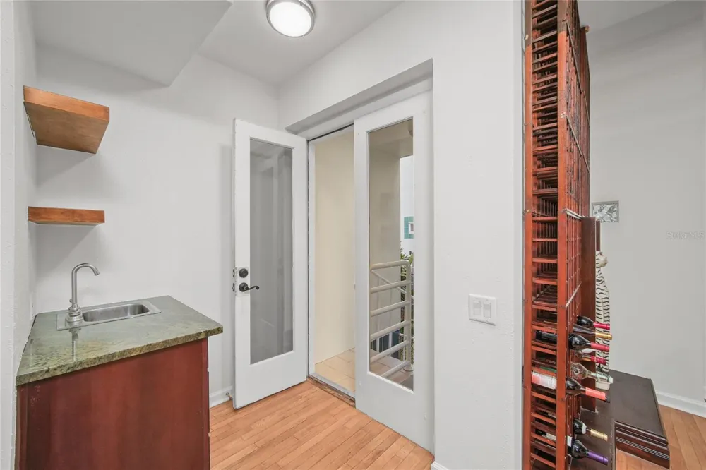 4950 BAYSHORE BOULEVARD #16 Tampa, FL 33611