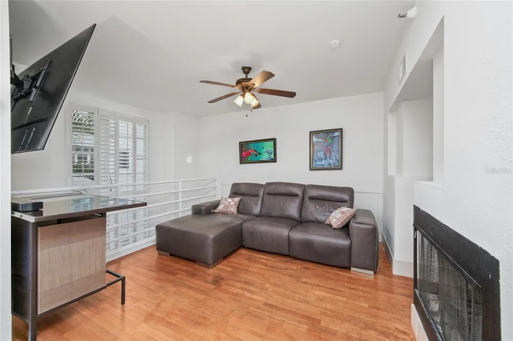 4950 BAYSHORE BOULEVARD #16 Tampa, FL 33611