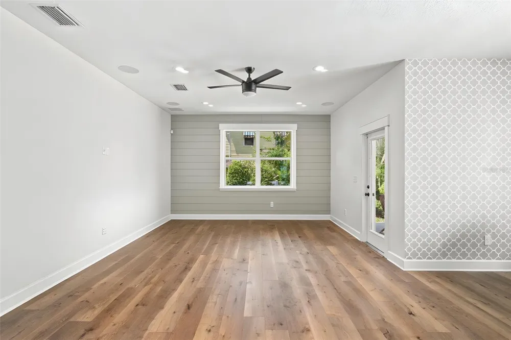7409 S SPARKMAN STREET Tampa, FL 33616